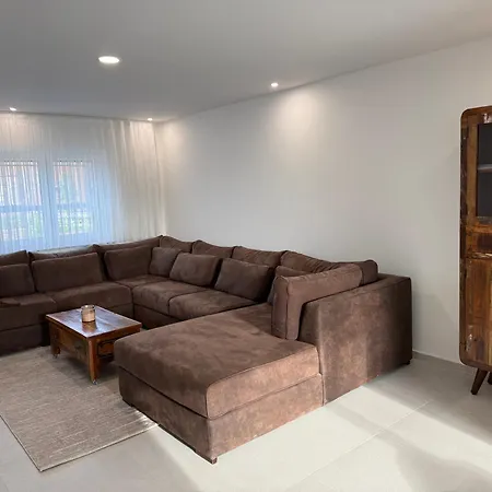 דירה Beautiful House &parking Space ליובן