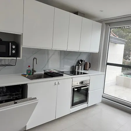 דירה Beautiful House &parking Space