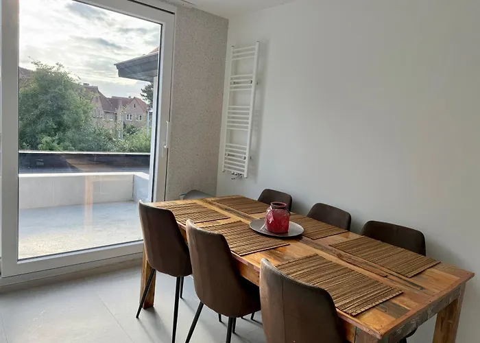 Beautiful House &parking Space Löwen