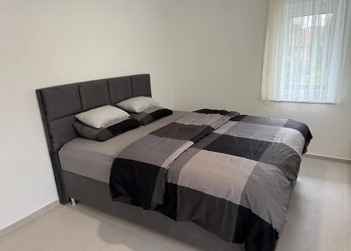 Apartment Beautiful House &parking Space