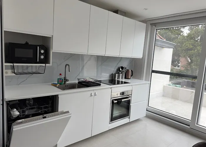 Apartment Beautiful House &parking Space