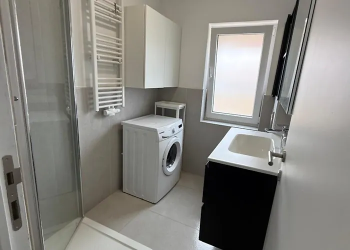 Beautiful House &parking Space *